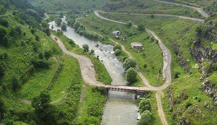 Լոռու մարզի Չքնաղ գետում