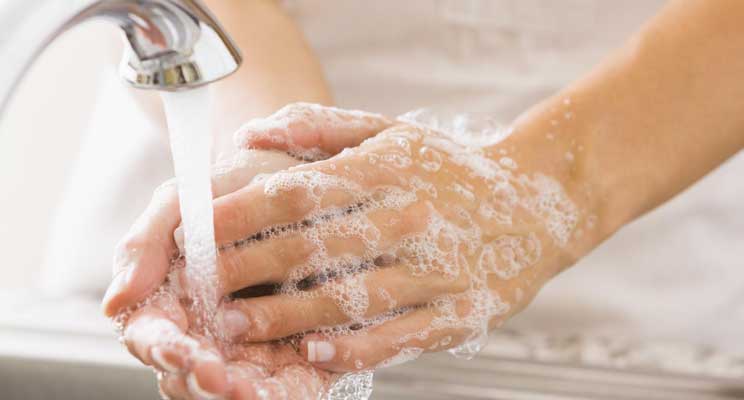 ձեռքերն լվանալ