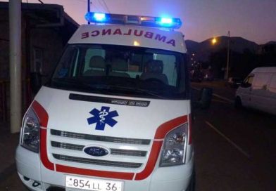 Գյումրիում 2-ամյա տղան իր ծննդյան օրը տան 3-րդ հարկից անզգուշաբար վայր է ընկել շտապօգնություն