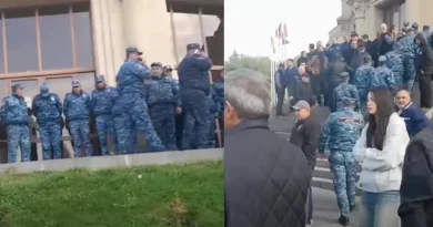 «Ամո՛թ, ամո՛թ»․ լարված իրավիճակ՝ գյումրեցիները հավաքվել են քաղաքապետարանի դիմաց «Ամո՛թ, ամո՛թ»․ լարված իրավիճակ՝ գյումրեցիները հավաքվել են քաղաքապետարանի դիմաց