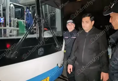 Մաշտոցի պողոտայում 31-ամյա տղամարդը վիճել է ավտոբուսի վարորդի հետ և թզբեհով հարվածել դիմապակուն