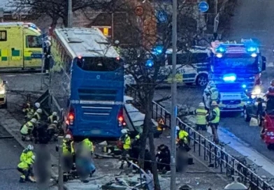 Ավտոբուսը բախվել է կանգառին. կան զոհեր և վիրավորներ Ավտոբուսը բախվել է կանգառին. կան զոհեր և վիրավորներ