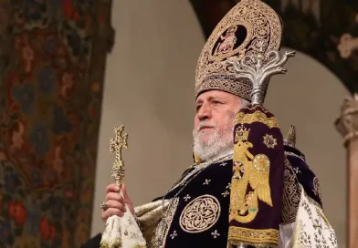 Կե՞ղծ են Ամենայն հայոց կաթողիկոսի` Ռուսաստան տեղափոխվելու մասին լուրերը