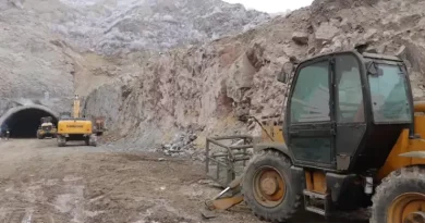 Մեղրիում կառուցվող թունելի շինարարության ժամանակ 2 քաղաքացի վայր են ընկել բարձրությունից