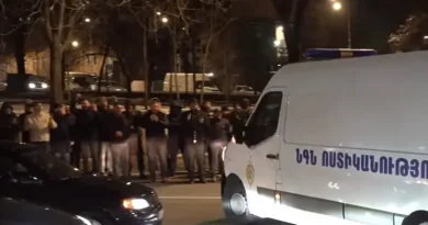 Սամվել Կարապետյանը ԱԱԾ մեկուսարանից տեղափոխվում է տուն (ուղիղ)