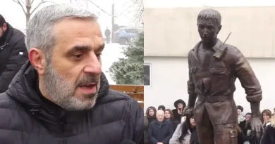 Իմ փոքր Ռոբոյին ճանաչել եմ մանկուց, աղջիկս ու Աբաջյանը 10 տարի իրար կողք են նստել դպրոցում