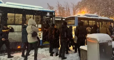 97 համարի ավտոբուսի վարորդը հայտարարել է, որ այլևս չի գնալու ու իջեցրել է բոլոր ուղևորներին