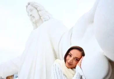 Չեմ կարող բառերով նկարագրել մթնոլորտը, որը տիրում է թե՛ լեռան վրա, թե՛ հենց արձանի մոտ. մինչև հիմա տպավորության տակ եմ. Գոհար Ավետիսյան