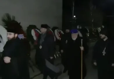 Վեհափառը մասնակցում է Վազգեն Սարգսյանի հոր հոգեհանգստի արարողությանը