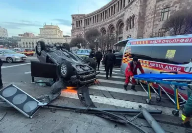 Խոշոր վթար է տեղի ունեցել Կառավարության շենքի դիմաց. կա տուժած․ ԼՈՒՍԱՆԿԱՐՆԵՐ