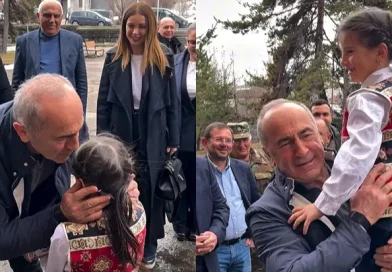 Քոչարյանին աղուհացով դիմավորեցին Հրազդանում Քոչարյանին աղուհացով դիմավորեցին Հրազդանում