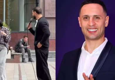 Անցորդների արձագանքը, երբ Արամ Մելիքյանը Հյուսիսային պողոտայում երգում է