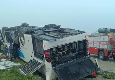 Ավտոբուս է շրջվել. կան զոհեր և վիրավորներ Ավտոբուս է շրջվել. կան զոհեր և վիրավորներ