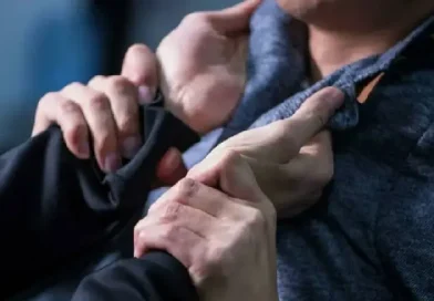 Երևանում 6 հնդիկներ մտել են համաերկրացիների բնակարան, ծեծել նրանց, դանակով հարվածել, հափշտակել գումար և բջջային հեռախոս