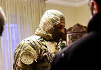 Ում տներում են համատարած խուզարկություններ իրականացվում․ մանրամասներ Ում տներում են համատարած խուզարկություններ իրականացվում․ մանրամասներ