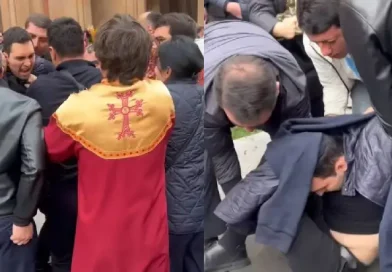 Վաղ առավոտյան իրավապահները նորից ներխուժել են երկվորյակ աշակերտների տուն Վաղ առավոտյան իրավապահները նորից ներխուժել են երկվորյակ աշակերտների տուն