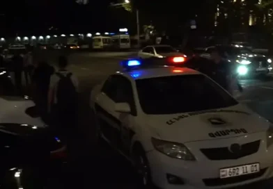 Գերլարված իրավիճակ ԿԸՀ-ի դիմաց