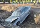 Ուժեղ կայծակի հետևանքով մեքենան հայտնվել է փոսում
