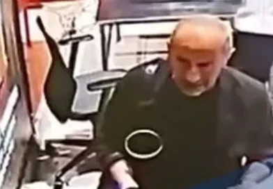 Ինչպես է Քոչարյանը փորձում հեռանալ ՀՀ-ից