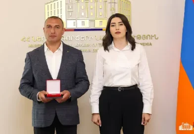 Ջրասուզակ Վահե Մելքոնյանը ՆԳ նախարարի կողմից արժանացել է պարգևի