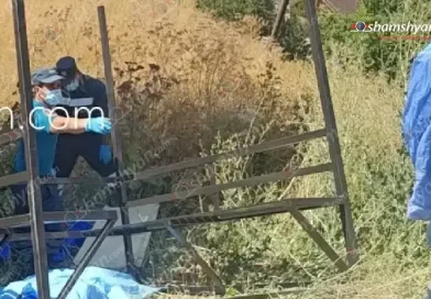 Ողբերգություն՝ Ձորաղբյուրում․ հոսանքահարման հետևանքով մեկ մարդ մահացել է, մյուսը՝ տեղափոխվել հիվանդանոց Ողբերգություն՝ Ձորաղբյուրում․ հոսանքահարման հետևանքով մեկ մարդ մահացել է, մյուսը՝ տեղափոխվել հիվանդանոց