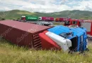 Խոշոր ավտովթար՝ Շիրակի մարզում․ կցորդիչով բեռնատարը դուրս է եկել ճանապարհի երթևեկելի գոտուց և կողաշրջվել