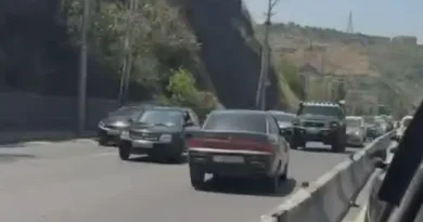 Ով է Երևանում հանդիպակաց երթևեկող վարորդը և ինչու է դիմել նման քայլի