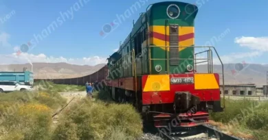 Բախվել են բեռնատար գնացքն ու բեռնատարը