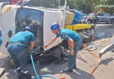 Ողբերգական ավտովթար՝ Երևանում. վթարի հետևանքով մեքենաներից մեկը կողաշրջվել է, վարորդը մահացել է